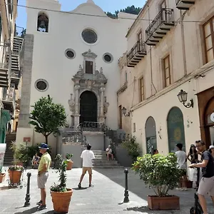 Ruggero 98 Apartamento Cefalú